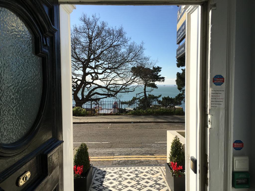 Pier View Self Catering Luxury Apartments เซาเทนด์ ออน ซี ภายนอก รูปภาพ