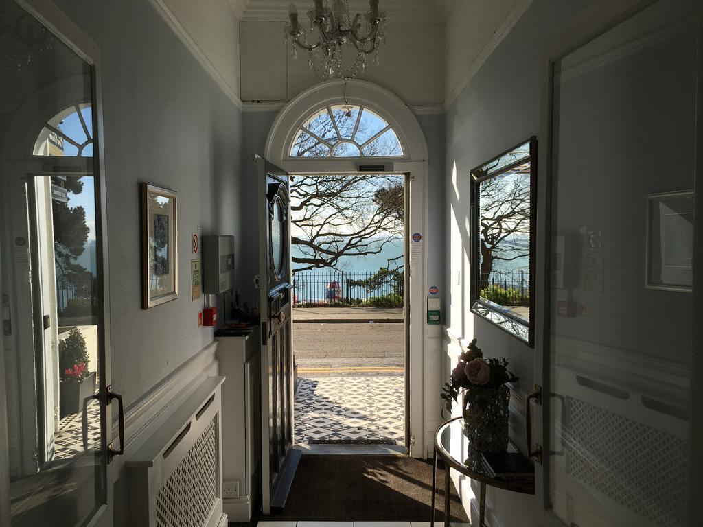 Pier View Self Catering Luxury Apartments เซาเทนด์ ออน ซี ภายนอก รูปภาพ